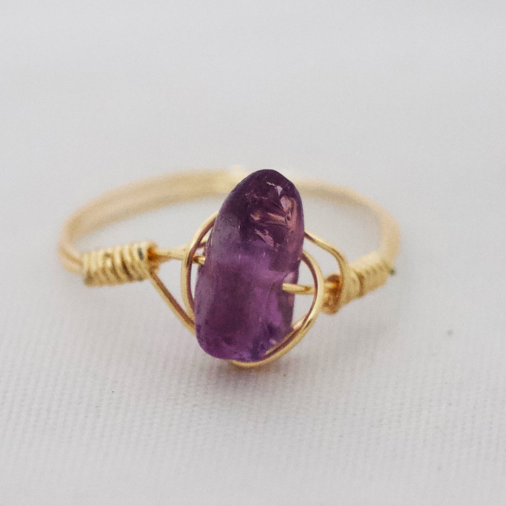 Amethyst Gold Ring - Picture 2 of 5